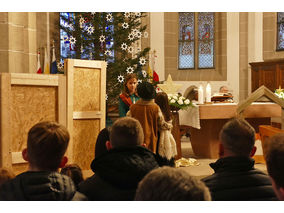 Kinderchristmette mit Krippenspiel (© Karl-Franz Thiede)